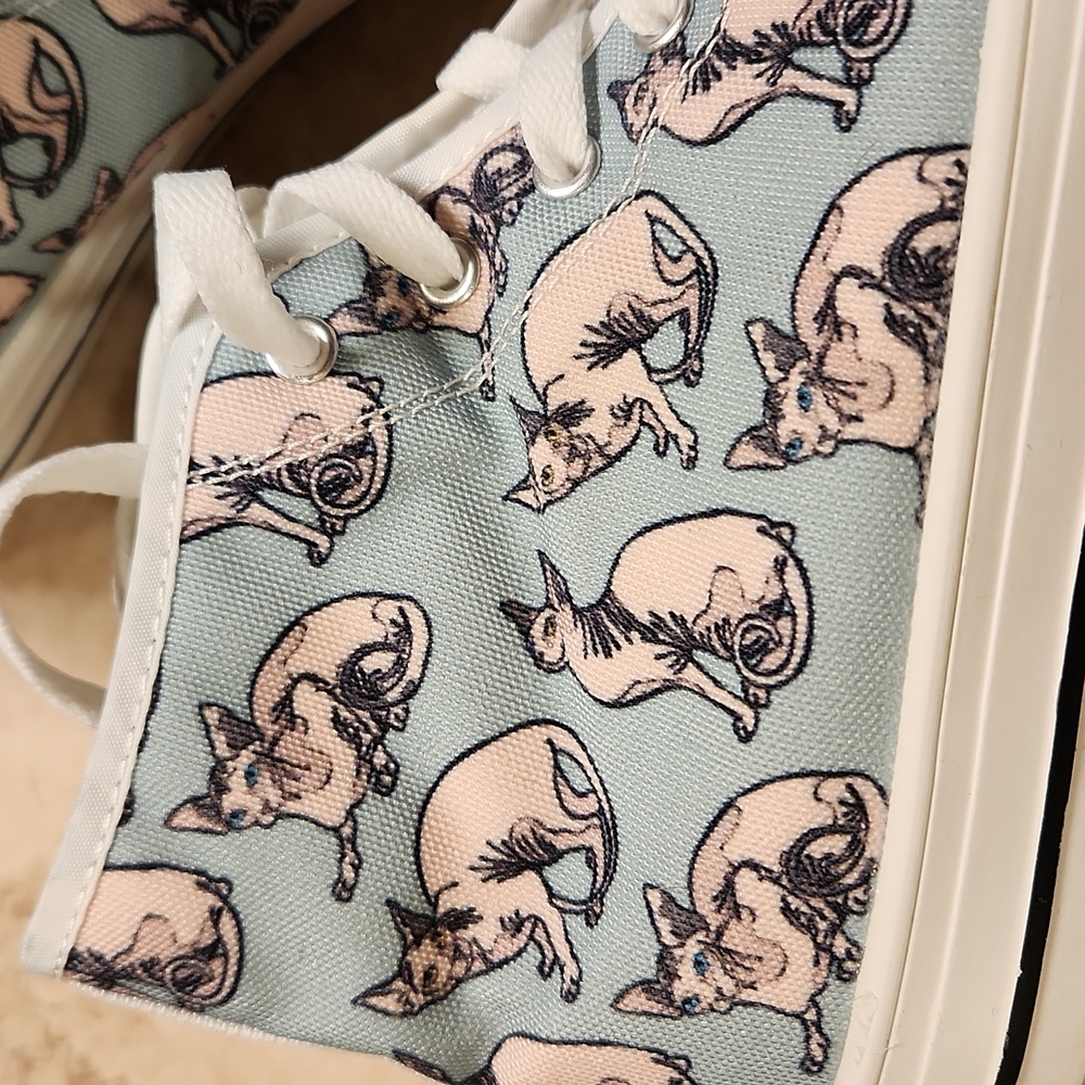 Converse - Picture 5 of 7